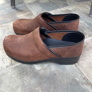 Dansko Professional Antique Brown Clogs Size 44